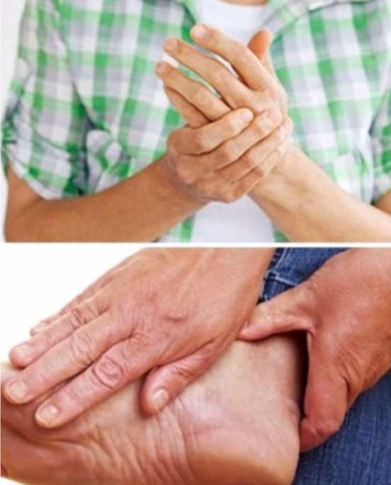 Người già cần massage chân/tay