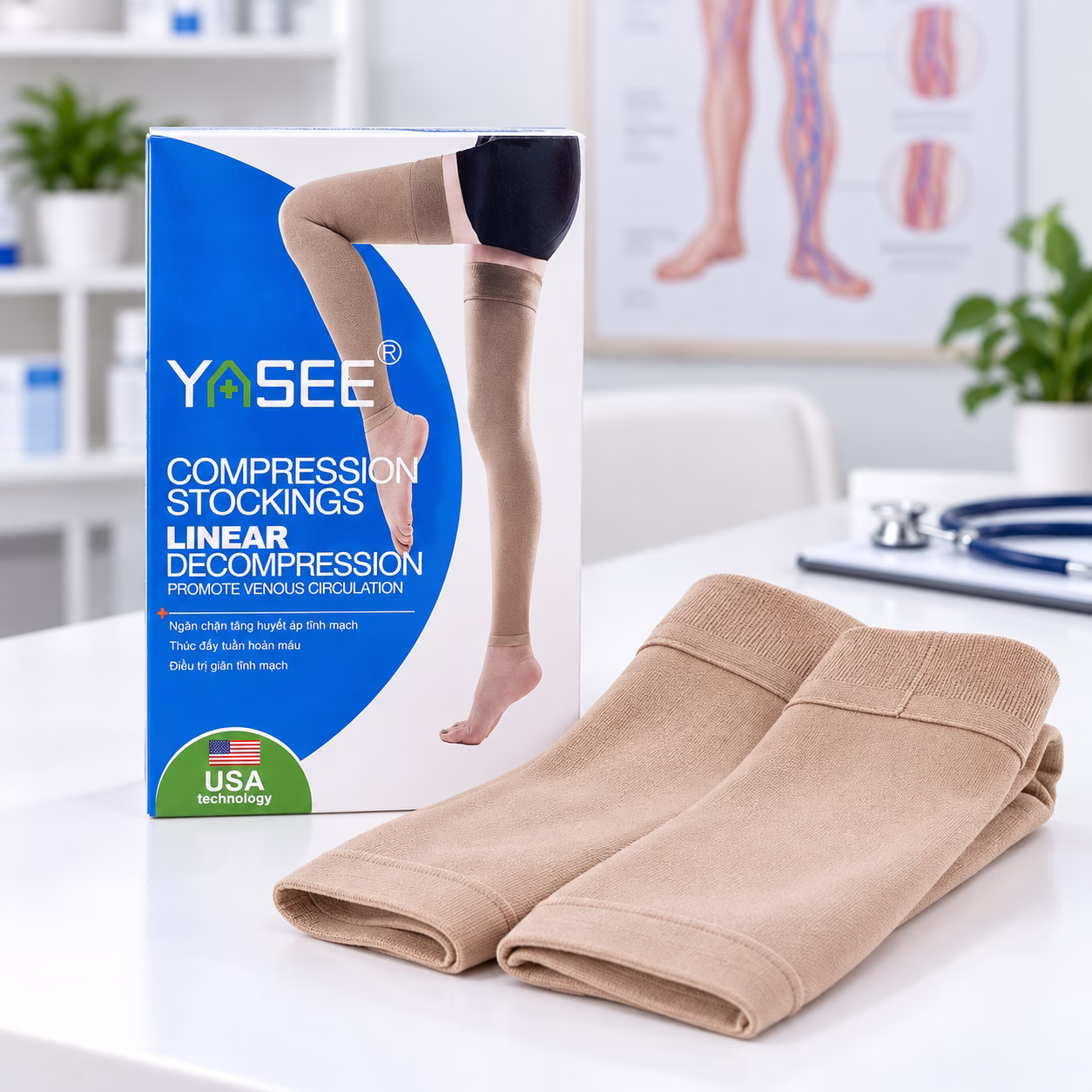 Vớ tĩnh mạch Yasee đùi không bàn chân 4 Hộp Yasee và vớ tĩnh mạch đùi không bàn chân màu da được đặt trên bàn